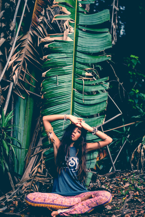 killthendestroy: hottie. Follow Me @ Ins†agram & †umBlr  I follow BACK! : )