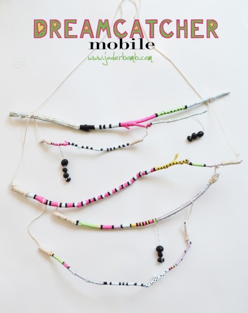 DIY Dreamcatcher Mobile. http://jaderbomb.com/2013/07/12/dream-catcher-mobile/ If you read this blog