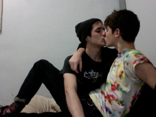 irenetholomew:  (100+) pale | Tumblr on We Heart It - http://weheartit.com/entry/62938870/via/Eirhnh_SoaD_a7x