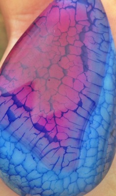 vicariouslylivingx:  roseymaplemoth:  Dragon’s Vein Agate  I wish I wish with all my might..