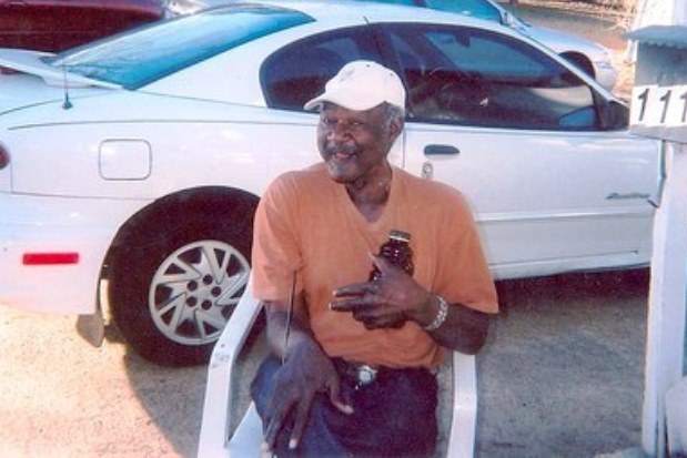 laliberty:  Cop shoots unarmed great-grandfather at family picnic, faces no consequences