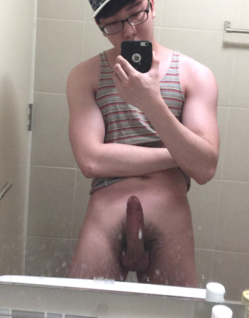 justabigasian:  “LEAKED” ..He’s so porn pictures