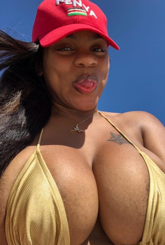 cg225:  Dominique 
