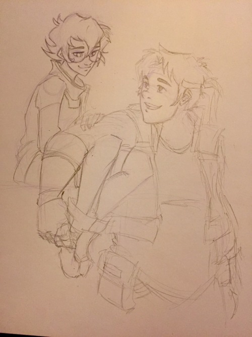 inkandowl: Just so no one doubts my commitment to sparkle motion, here’s my sketching for my f