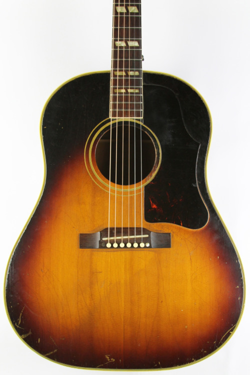 thunderroadguitars:  1951 Gibson Southern Jumbo  www.thunderroadguitars.com
