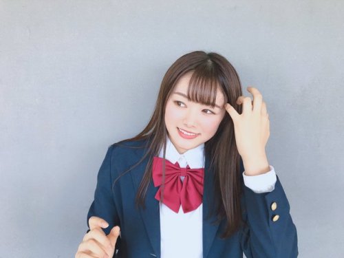 長谷川玲奈＊ぽんさんのツイート: 休み時間！！廊下〜でワチャワチャ☺️ﾅ ｲﾒｰｼﾞでﾊﾟｼｬﾘ皆さん！午後も頑張ろー！！ t.co/zCIH4odgZz