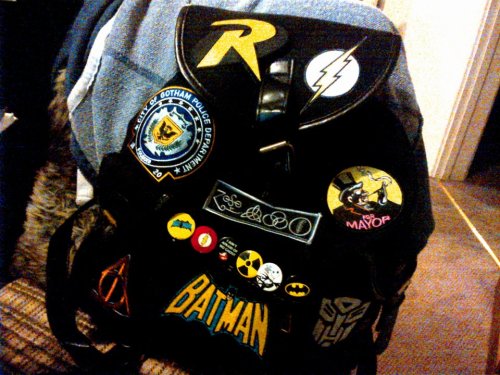 Forgot I’d never uploaded a photo on here of my customised Batman Bag… I bought a cheap