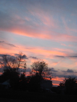 peace-and-awe:  cloudy sunset