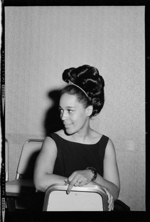 mademoiselleclipon: 1965Modeling hairstyles in Pittsburgh Hilton Ballroom, for Gloria Golden Grate’s