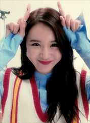 kimnatozaki: just twice things: chaeyoung’s dimpled smile :]