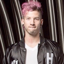 merry-gaskarth:  9 pictures of Josh Dun for