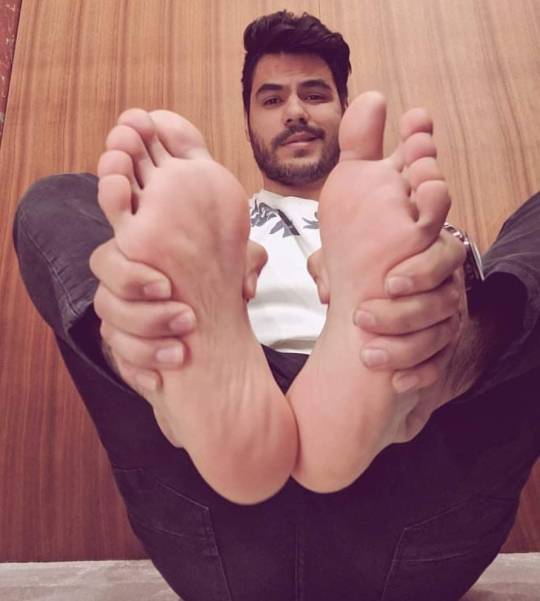 alexfeet70: Just because he has feet doesn’t mean they’re worth licking or sucking. He and they are really unappealing. WTF look at him! Who’d care? 