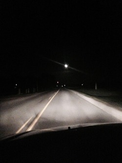 danielmoss92:  Late nights in my car