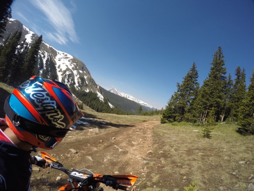 Moto'ing around breck