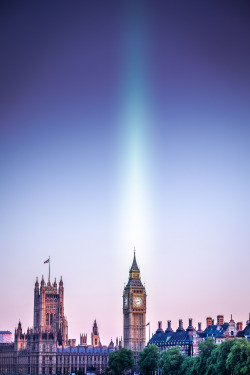 mbphotograph:  Beam me up, London (by mbphotograph)Follow