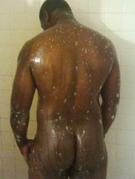 countryboi832:  phatbootyluva:  fcsdtrmntn:  Cake!!!!! ……..drool…I’m soooo hungry right now  phatbootyluva.tumblr.com phatbootyluva.tumblr@gmail.com  GOT DAYUM!
