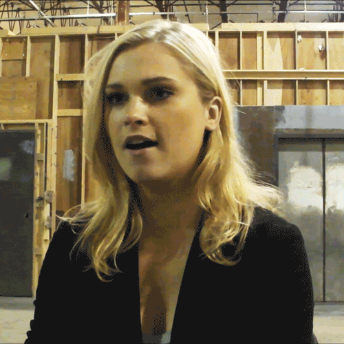 thatgiantsquid: ELIZAS SMILE IS SO CUTE I CANT