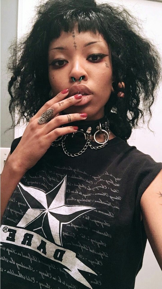 Some Black Goths For Ya 