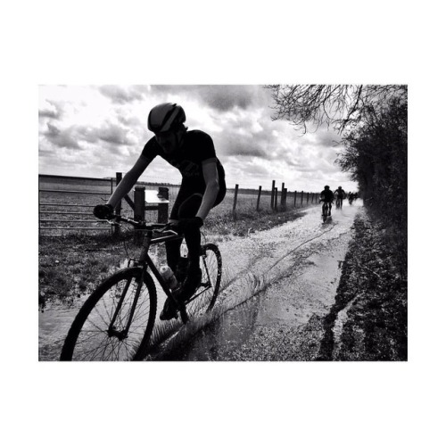 steershop:Join our social gravel-ride on Saterday! Good coffee, a great ride and a cosy stove to war