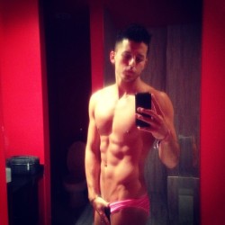 chinesemale:  #vegas #poolparty #baby #getintoit. #andrewchristian #speedo #pink #fun #mlv14 #murrayswanby #body #muscle #abs #comegetsome #nomnom by murrayswanbyla http://ift.tt/1kSfWzH