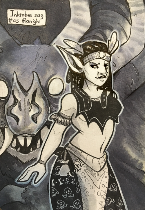 Inktober 5/31 - Ran’ghi Skullsplitter hexxer Ran'ghi and her giant spawn of Hir'eek, Loa of Ba