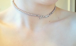 kitty-in-training:  So I made myself a cute little necklace :)