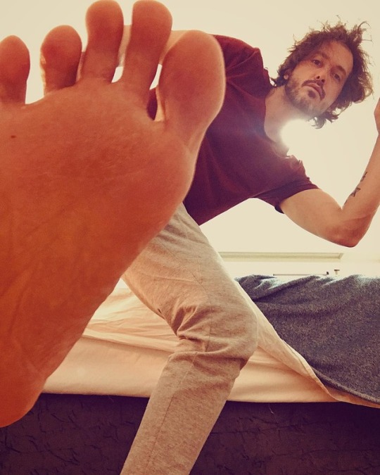 showmeyourfeet:  