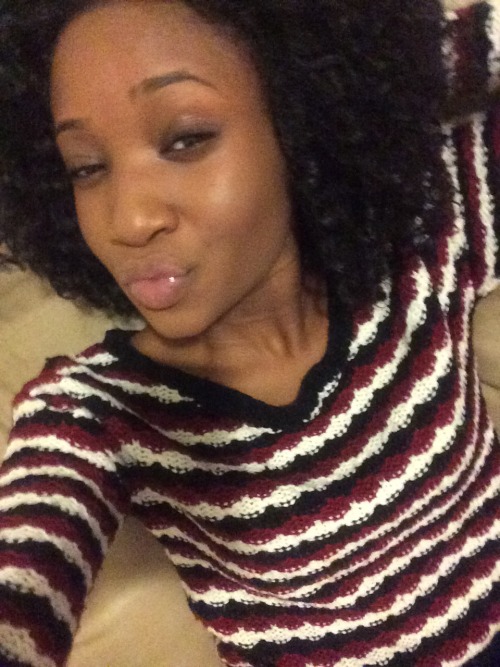 knowthysoul:My black is infinite.