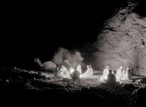 historium:Bedouins around a campfire in the Sinai, ca. 1929