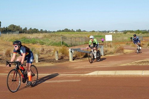 mari-musing: Sunny & crisp: Sunday morning time trial at Champion Lakes with clubathletica sport