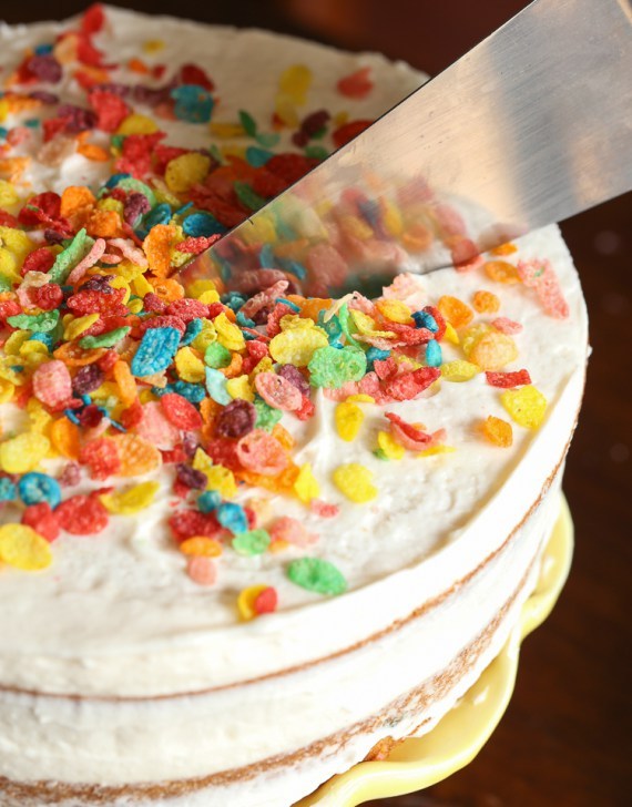 sweetoothgirl:    CEREAL MILK FROSTING  