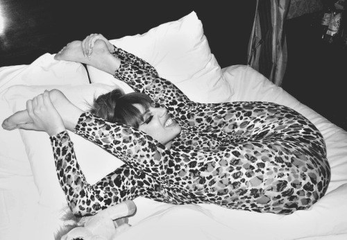 ayojoanne-deactivated20180604:  in bed with Gaga 