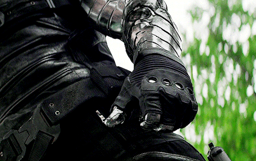 dakotajohnsom:Bucky Barnes + faceless shots in Captain America: The Winter Soldier (2014)