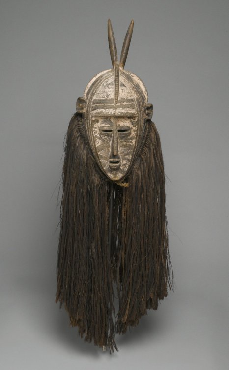 Bolo mask of the Bobo people, Taguna region, Burkina Faso. Artist unknown; late 19th century. Now in