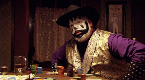 papajohnpizzas:the-lazy-intern:papajohnpizzas:this still from big money rustlas (the Juggalo western
