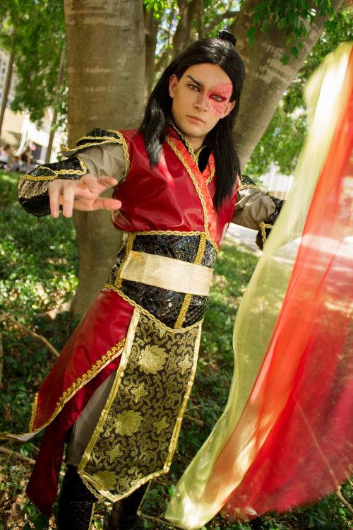 shining-kouika:Fire Lord Zuko from Brisbane Supanova 2014CN: Ginga Circus CosplayPhoto: Kaallisi