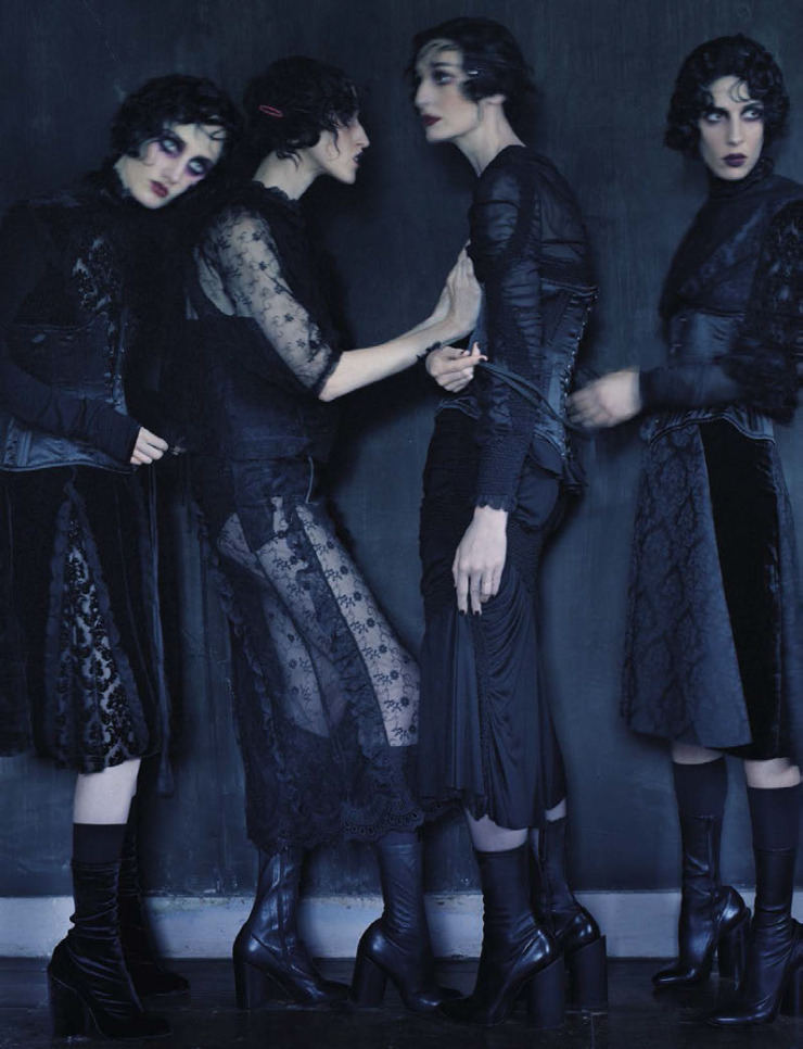 closetfullof:  Vogue Italia December 2015 - Anna Cleveland, Christina Carey, Erin