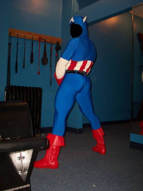 lycladuk: supermanrichard: Captain America from the back ASSSSSS