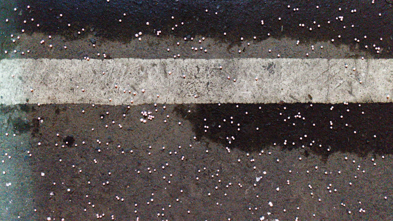 I dropped a can of strawberry chocolate pearl on the streets the other night. (top)
