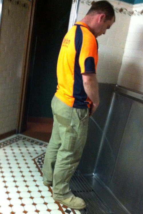 tradiessydbris: austrade69: So many sexy Tradies. So much piss. Seriously I was in heaven. I mean I 