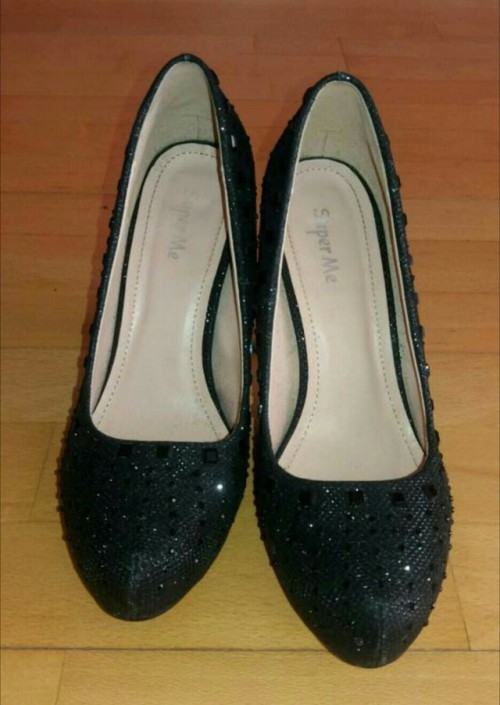 littleclaudia: Glitzer Pumps :-)