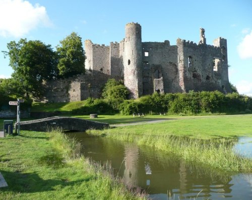 waleslandofmyfathers: Castles in Wales: Laugharne Castle Laugharne Castle (Welsh: ‘Castell Talacharn