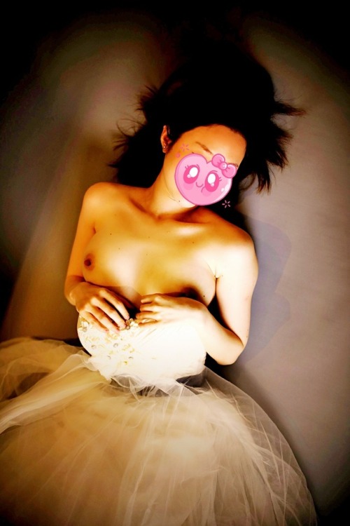 mywife-jiajia: 一组婚纱 靠谱摄影师请私信