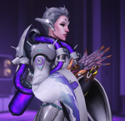 Moira-O-Deorain:moira Has Golden Nails On The Ptr Now!!