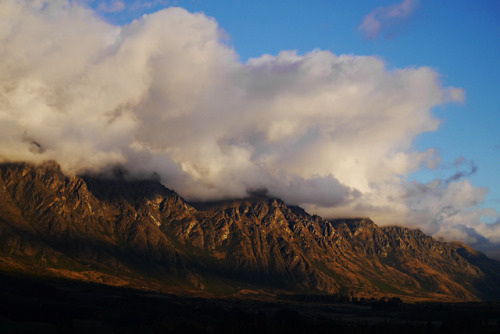 201904 - Mountains, Queenstown: Sometimes the light hits just right. The third photo was right next 