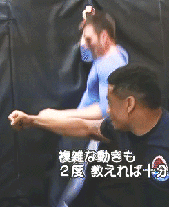 darthtulip:  Preparing for the elevator scene in The Winter Soldier [X] 