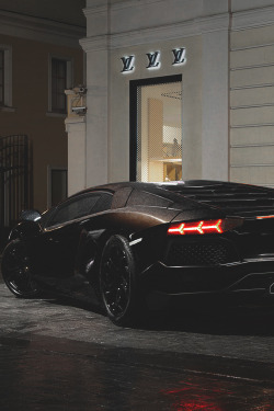 johnny-escobar:  Aventador @ Louis.V 