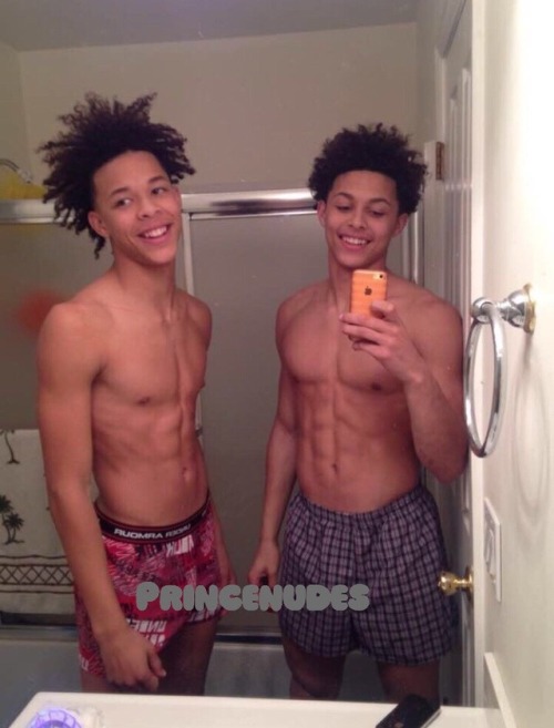 baybay715 - princenudes - princenudes - Aaron and his bro HMU for...