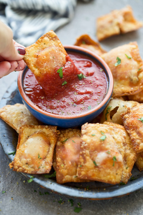 foodffs:  Homemade Pepperoni Pizza Rolls Follow for recipes Get your FoodFfs stuff here