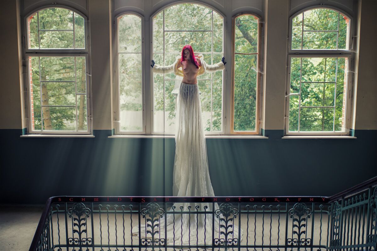 ninelivesmodel:    One more step.Fotograf: Schmidtsan-photography   